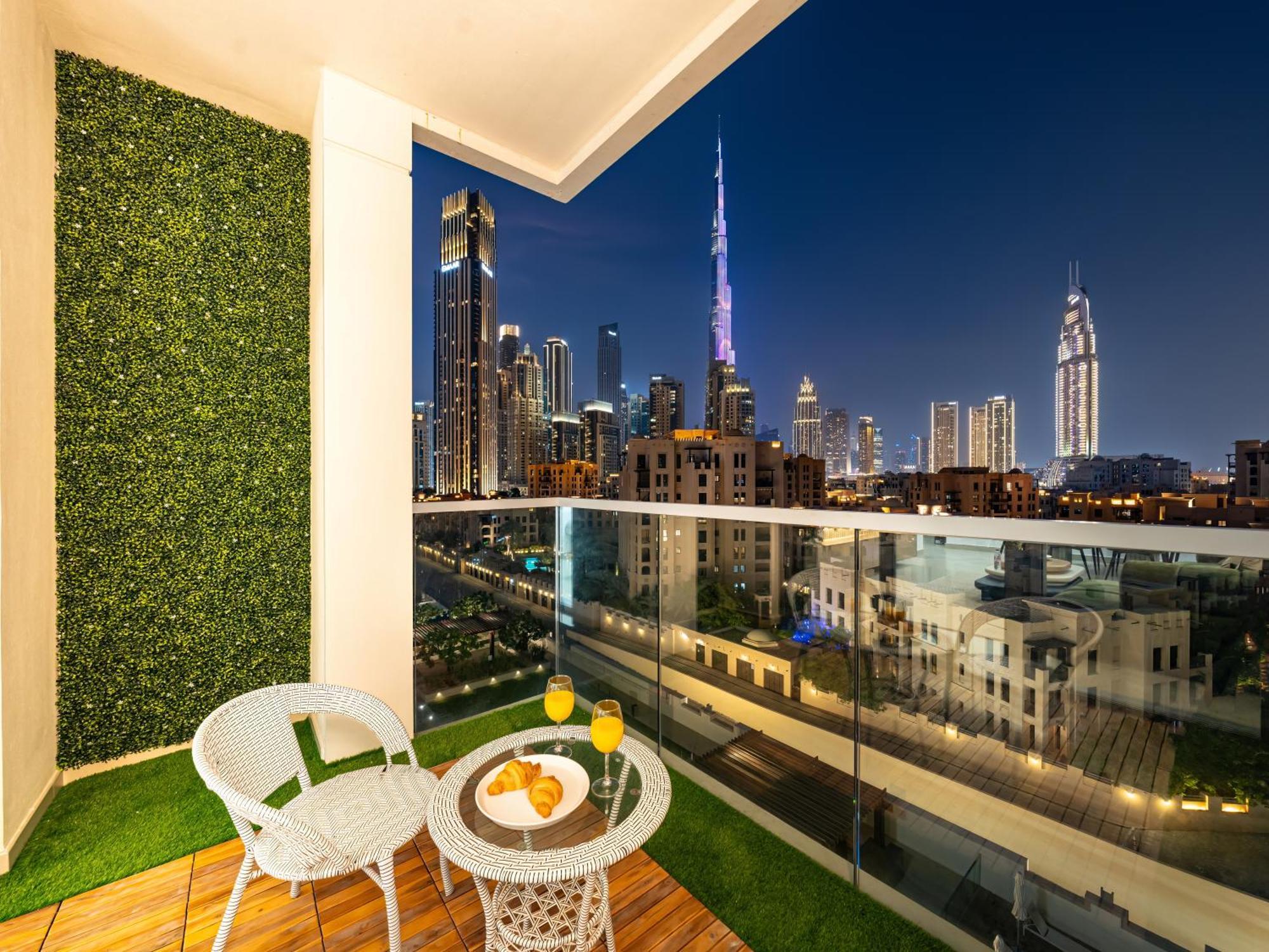 Luxury 2Br, Burj Khalifa View, Close To Dubai Mall, Nice Neighborhood Villa Exterior photo